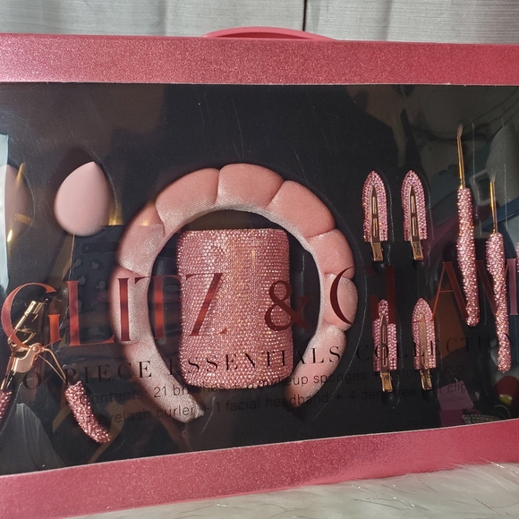 essential collection Makeup Glitz Glam 3 Piece Heartstopper